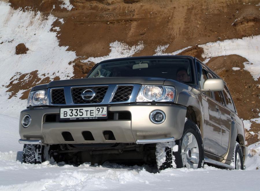  Nissan Patrol 5-Door 2004 года  (фото 11 из 20)